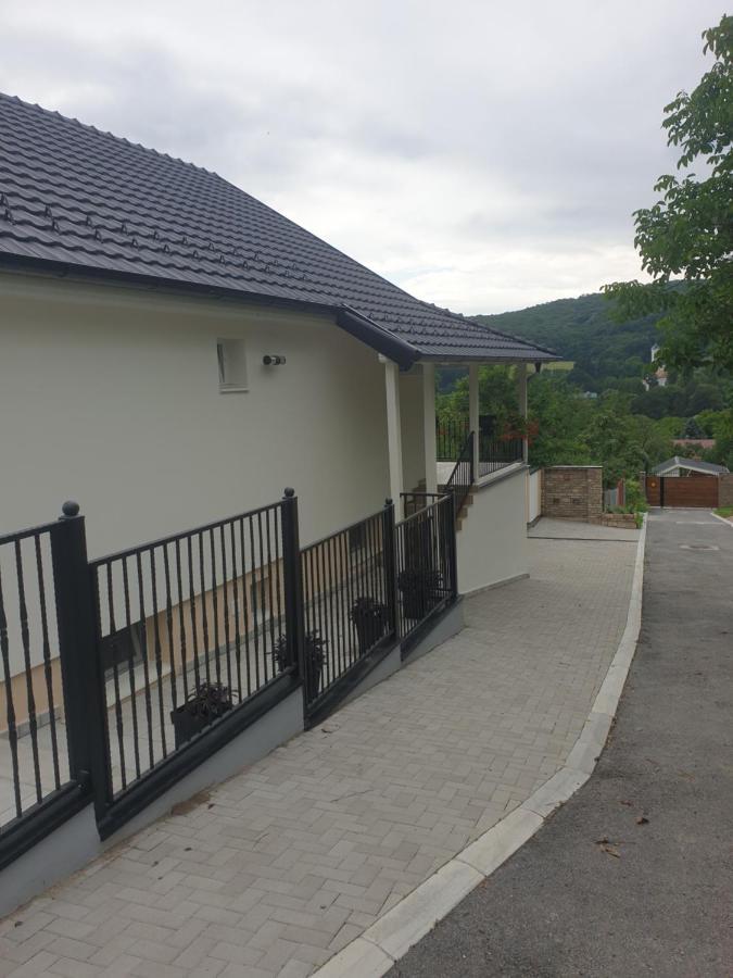 Apartmani Kruna Vrdnik Dış mekan fotoğraf