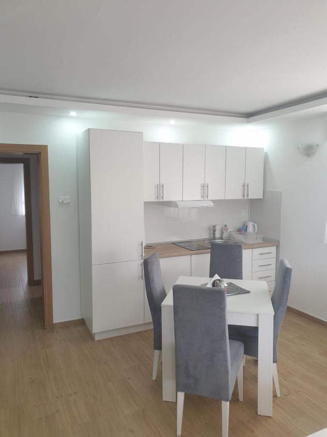 Apartmani Kruna Vrdnik Dış mekan fotoğraf